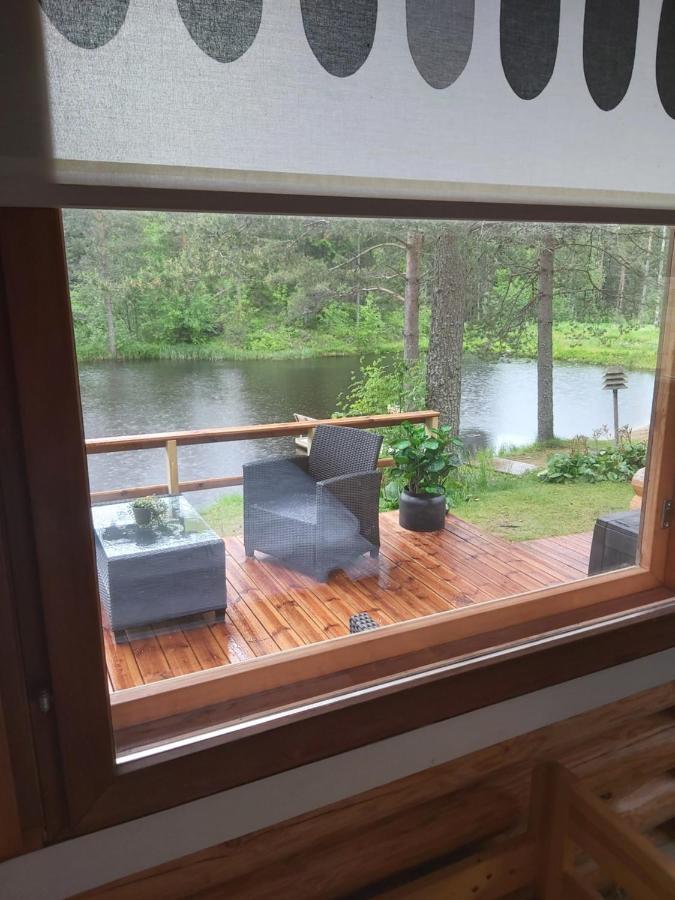 Hirsimoekki Ja Makuuaitta Karijoki Exterior foto